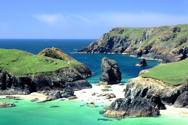 Kynance-Cove-Cornwall